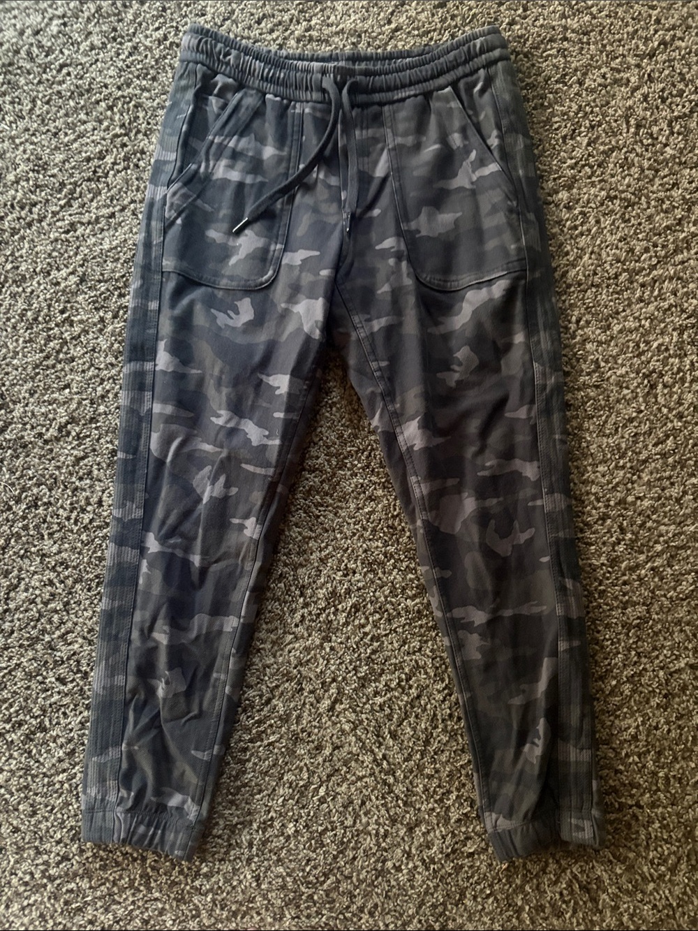 Athleta Women's Charcoal Gray Camo Joggers
